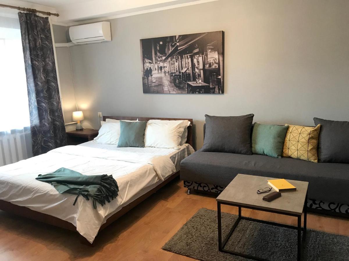 Apartment Olympyska On Velyka Vasylkyvska 45 Киев Екстериор снимка