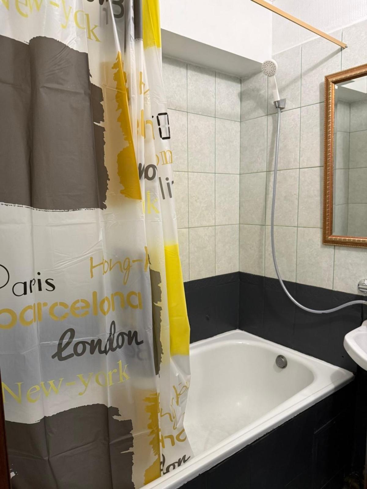 Apartment Olympyska On Velyka Vasylkyvska 45 Киев Екстериор снимка